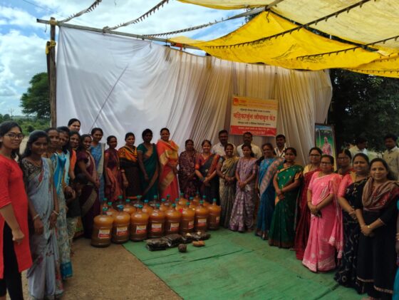 बचत गटामार्फत जीवामृत खत तयार करणे