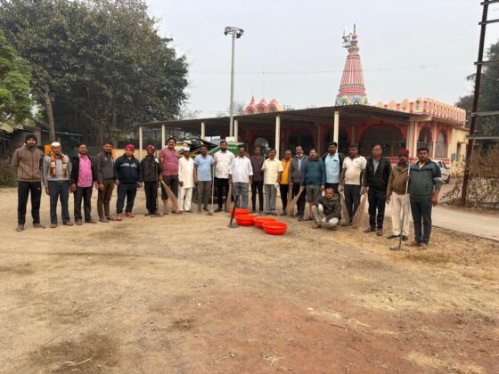 ग्रामपंचायत मलठण सप्ताह पंधरावा दिनांक 4/1/2026 आपला मलठण उपक्रमांतर्गत गावातील मंदिर परिसर स्वच्छता व गावठाण परिसरस्वच्छता आज श्रमदानातून करण्यात आले